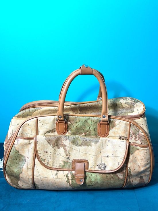 Other - Stylish Travel Bag